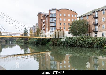 Die Wathen Wigg Foot Bridge über den Fluss Nene Town Centre, Northampton, England, Großbritannien Stockfoto