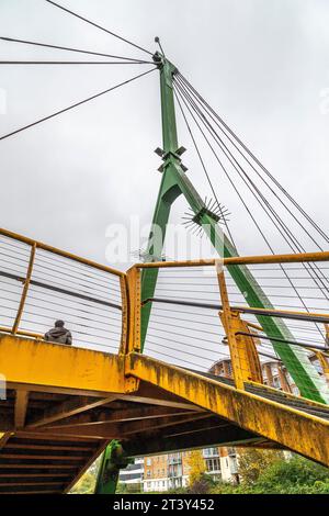 Die Wathen Wigg Foot Bridge über den Fluss Nene Town Centre, Northampton, England, Großbritannien Stockfoto