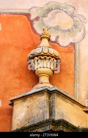 Architektonisches Merkmal des Bischofspalastes in Murcia, Spanien Stockfoto