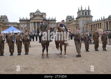 Oxford's britischer Legion Poppy Appell, mit dem Lord Leutnant zu Pferd, startet im Blenheim Palace, Woodstock, oxfordshire. Oktober 2023 Stockfoto