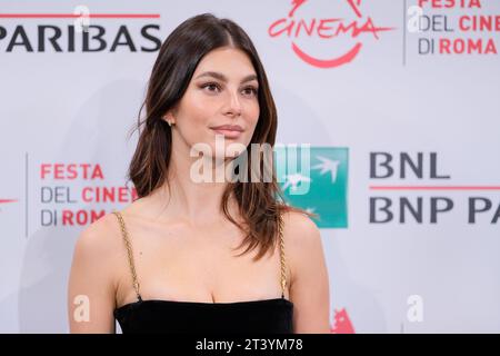 Camila Morrone nimmt am Fotoaufruf für „Gonzo Girl“ während des 18. Rom Filmfestivals im Auditorium Parco Della Musica in Rom Teil. Stockfoto