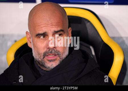 Aktenfoto vom 25-10-2023 von PEP Guardiola, der Manchester City von den beiden verbotenen Anhängern distanzierte, die offensiv nach dem Tod von Sir Bobby Charlton sangen und darauf bestand, dass das Paar „Don't Repräsente uns“. Ausgabedatum: Freitag, 27. Oktober. Stockfoto