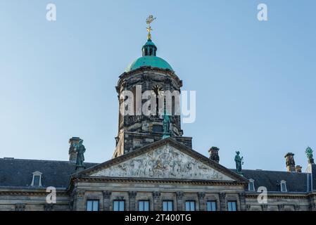 Königliches Palastgebäude auf dem Dam-Platz Amsterdam Stockfoto