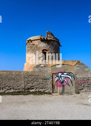 Provinz Almería, Andalusien, Spanien, Europa. Naturpark Cabo de Gata-Níjar. Turm San Miguel (Torreón de San Miguel de Cabo de Gata). Stockfoto