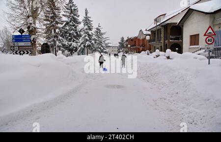 Immagine della storica nevicata del 2012 nel Montefeltro Stockfoto