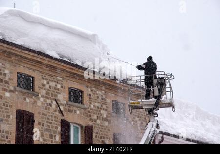 Immagine della storica nevicata del 2012 nel Montefeltro Stockfoto