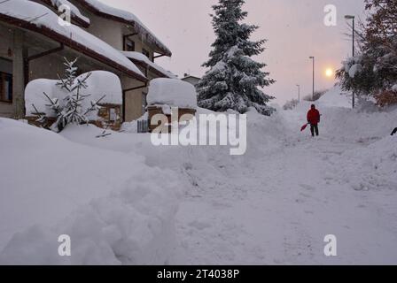 Immagine della storica nevicata del 2012 nel Montefeltro Stockfoto