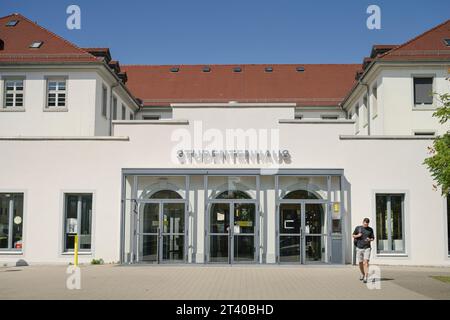 Studentenhaus Studierendenwerk, Karlsruher Institut für Technologie KIT, Adenauerring, Campus Süd, Karlsruhe, Baden-Württemberg, Deutschland Stockfoto