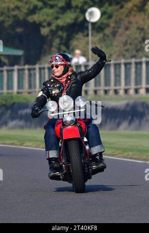 1942 Harley Davidson, Track Parade - Motorcycle Celebration, ca. 200 Motorräder auf den Runden der Morgenparade, einschließlich Beiwagen-Outfits und Motor Stockfoto