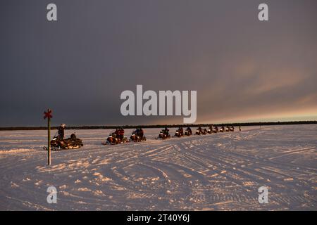 Motoneiges en laponie Stockfoto