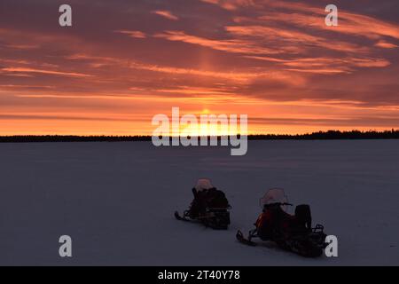 Lever du soleil en Laponie finlandaise Stockfoto