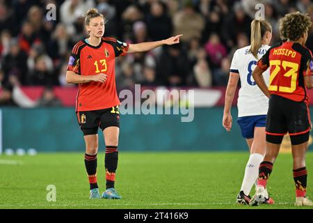 Leicester, Großbritannien. Oktober 2023. Die Belgierin Yana Daniels zeigte am Freitag, den 27. Oktober 2023 in Leicester, Großbritannien, ein Fußballspiel zwischen England und der belgischen Frauennationalmannschaft The Red Flames, Spiel 3/6 in der Gruppe A1 der UEFA Women's Nations League 2023-2024. BELGA FOTO DAVID CATRY Credit: Belga News Agency/Alamy Live News Stockfoto