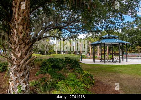 Bradenton, Florida, Manatee County – Szenen rund um den Bradenton Riverwalk. Promenade, Parks, Manatee River, Piers. Stockfoto