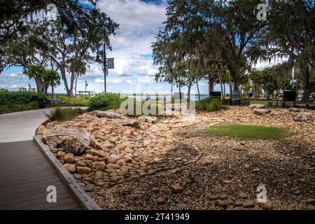 Bradenton, Florida, Manatee County – Szenen rund um den Bradenton Riverwalk. Promenade, Parks, Manatee River, Piers. Stockfoto