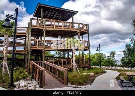 Bradenton, Florida, Manatee County – Szenen rund um den Bradenton Riverwalk. Promenade, Parks, Manatee River, Piers. Stockfoto