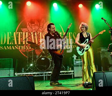 Bexhill, Großbritannien. Oktober 2023. Samantha Fish mit Jesse Dayton während ihrer UK-Tour mit Songs ihres neuesten Albums Death Wish Blues im de La Warr Pavillion. Quelle: LFP/Alamy Live News Stockfoto