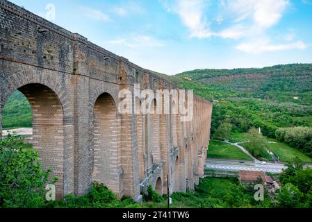 Aquädukt von Vanvitelli - Italien Stockfoto