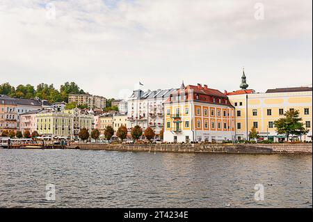 Rathaus, links, Gmunden am Traunsee, Provinz Oberösterreich, 4810 Gmunden, Österreich Stockfoto