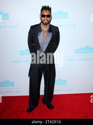 Los Angeles, USA. Oktober 2023. Miguel trifft am Freitag, den 27. Oktober 2023, bei der National Hispanic Media Coalition Impact Awards Gala in Vibiana in Los Angeles ein. (Foto: Juan Pablo Rico/SIPA USA) Credit: SIPA USA/Alamy Live News Stockfoto