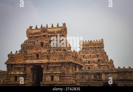 Tempelturm des Thanjavur Big Temple (auch Thanjai Periya Kovil in tamilischer Sprache genannt), ist einer der größten Hindutempel und ein Exemp Stockfoto
