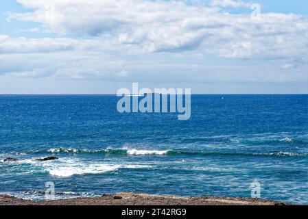 Blick auf den Atlantik vom Leuchtturm Punta Jandia (Faro de la Lola) - Fuerteventura, Kanarische Inseln, Spanien, Atlantik, Europa. 21.09.2023 Stockfoto