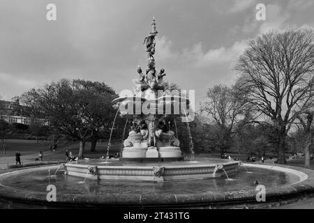 The Ross Fountain in Princes Street Gardens, Edinburgh City, Schottland, Großbritannien Stockfoto