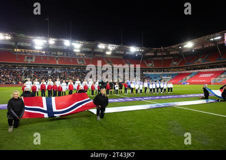 Oslo, Norwegen. Oktober 2023. Oslo, Norwegen, 27. Oktober 2023: Norwegische und französische Spieler werden vor dem Fußballspiel der UEFA Womens Nations League zwischen Norwegen und Frankreich im Ullevaal Stadium in Oslo, Norwegen, gesehen. (ANE Frosaker/SPP) Credit: SPP Sport Press Photo. /Alamy Live News Stockfoto