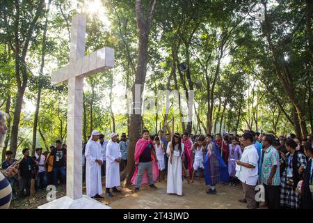 BANGLADESCH Fatima Rani Pilgerfahrt fand in St. Leo’s Church in der Diözese Mymensingh im nordöstlichen Sherpur-Distrikt Bangladeschs am 27. Oktober. Stockfoto