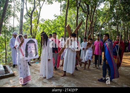 BANGLADESCH Fatima Rani Pilgerfahrt fand in St. Leo’s Church in der Diözese Mymensingh im nordöstlichen Sherpur-Distrikt Bangladeschs am 27. Oktober. Stockfoto