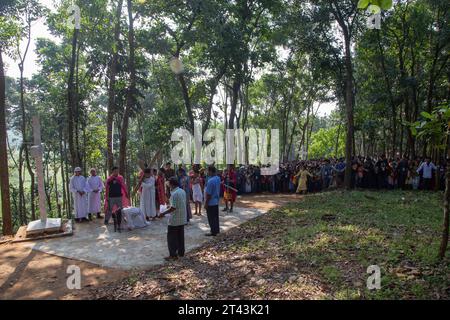 BANGLADESCH Fatima Rani Pilgerfahrt fand in St. Leo’s Church in der Diözese Mymensingh im nordöstlichen Sherpur-Distrikt Bangladeschs am 27. Oktober. Stockfoto