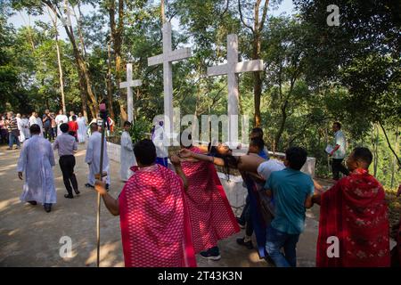 BANGLADESCH Fatima Rani Pilgerfahrt fand in St. Leo’s Church in der Diözese Mymensingh im nordöstlichen Sherpur-Distrikt Bangladeschs am 27. Oktober. Stockfoto