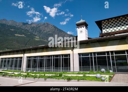 Lagundo, Italien - 11. August 2023: Außenansicht der berühmten Brauerei FORST Stockfoto