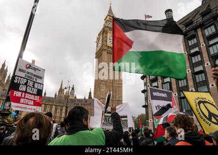 Pro Palestine March in London 28. Oktober 2023, beginnend am Victoria Embankment, vorbei am Big Ben zum Parlaiment Square Stockfoto