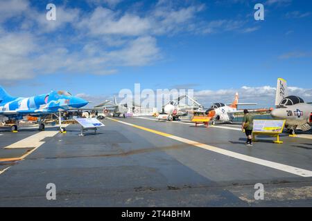 Corpus Christi, Texas, USA - 12. Oktober 2023: USS Lexington Aircraft Carrier in Corpus Christi Bay, Texas, USA Stockfoto