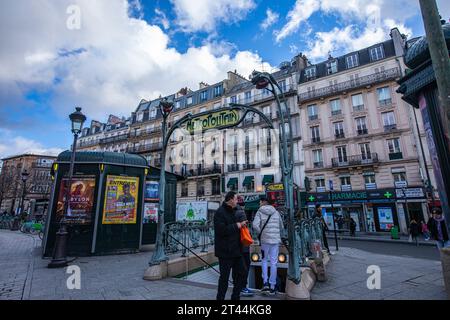 Paris, Frankreich. Eingang einer U-Bahn-Station, Paris, Frankreich. Stockfoto