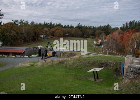 Senken Sie die Batterie an der Fort Rodd Hill & Fisgard Lighthouse National Historic Site in Victoria, British Columbia, Kanada Stockfoto