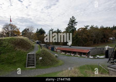 Senken Sie die Batterie an der Fort Rodd Hill & Fisgard Lighthouse National Historic Site in Victoria, British Columbia, Kanada Stockfoto