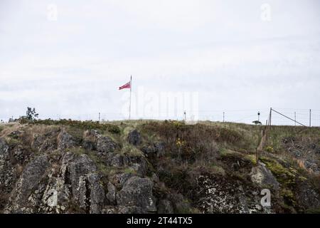 Senken Sie die Batterie an der Fort Rodd Hill & Fisgard Lighthouse National Historic Site in Victoria, British Columbia, Kanada Stockfoto