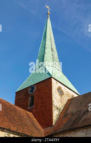 England, West Sussex, Harting, Außenansicht der Pfarrkirche St. Mary und St. Gabriel Stockfoto