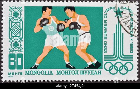 Gestempelte Briefmarke, gedruckt von der Mongolei, die Boxen, Olympische Sommerspiele 1980 - Moskau, um 1980 zeigt. Stockfoto