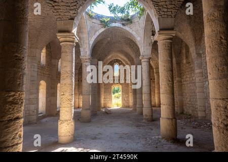 Batıayaz Armenische Apostolische Kirche Hatay Türkei. Der Bau begann in den 1910er Jahren und wurde nie beendet Stockfoto