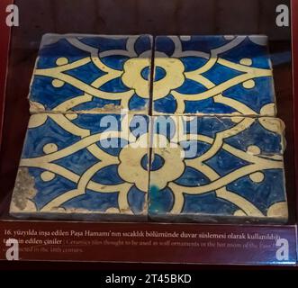 Keramikfliesen aus dem 16. Jahrhundert in heißem Bad, Pasa Hammam Truthahn Stockfoto