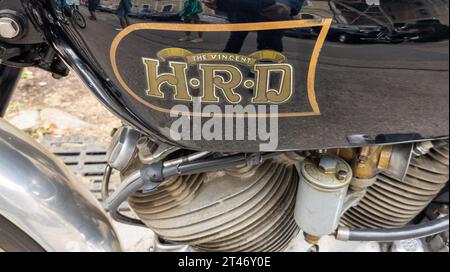 Bordeaux , Frankreich - 10 26 2023 : Motorrad Vincent hrd mit Logo und Textzeichen auf dem Kraftstofftank Stockfoto