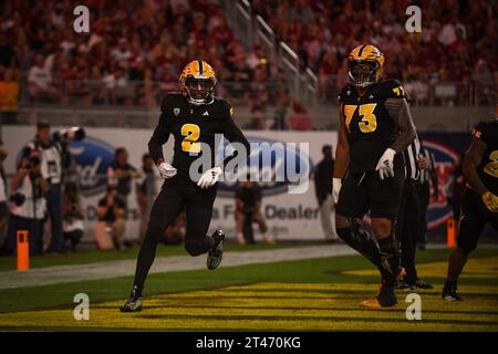 Der Arizona State Sun Devils Wide Receiver Elijhah Badger (2) erzielt im dritten Quartal eines NCAA College Football Spiels gegen die Waschung einen Touchdown Stockfoto