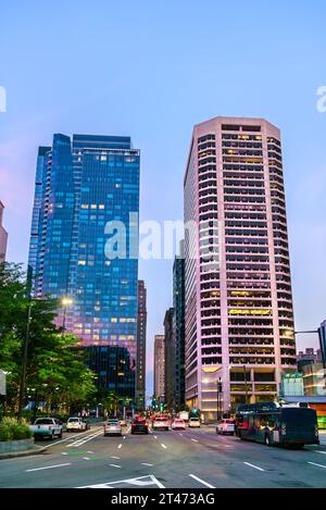 Skyline von Philadelphia vom John F. Kennedy Boulevard - Pennsylvania, USA Stockfoto