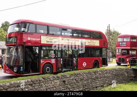 Imberbus 2017, klassischer Bus auf der Salisbury Plain Stockfoto