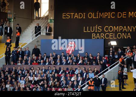 Barcelona, Spanien. Oktober 2023. Die Rolling Stones nehmen am LaLiga EA Sports Spiel zwischen dem FC Barcelona und Real Madrid CF bei den Estadi Olimpic Lluis Companys in Barcelona Teil. Quelle: Christian Bertrand/Alamy Live News Stockfoto