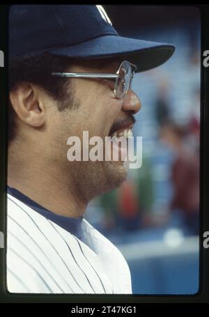 Ein Porträt des New York Yankee-Sluggers Reggie Jackson aus dem Jahr 1978. Im Yankee Stadium in der Bronx, ein paar Stunden vor einem Nachtspiel. Stockfoto