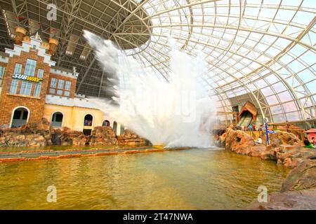 TIANJIN - 17. MAI: Indoor-Landschaftsarchitektur, Happy Valley, am 17. Mai 2014, Tianjin, China. Stockfoto