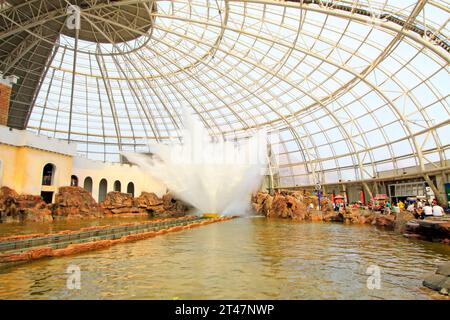 TIANJIN - 17. MAI: Indoor-Landschaftsarchitektur, Happy Valley, am 17. Mai 2014, Tianjin, China. Stockfoto